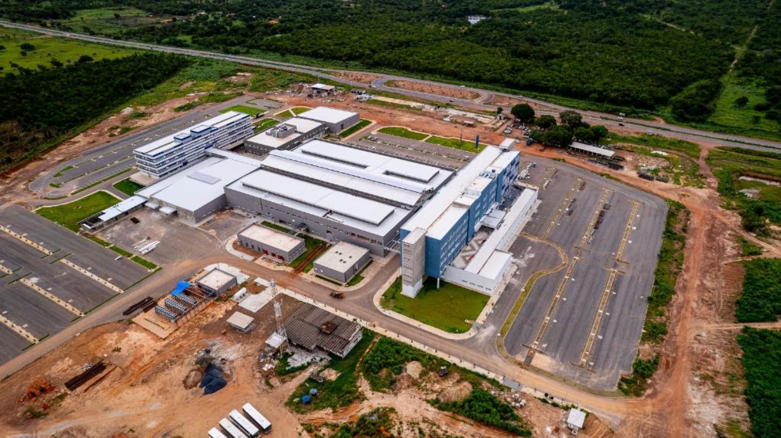 Pintura predial Hospital Júlio Muller em Cuiabá - vista 1