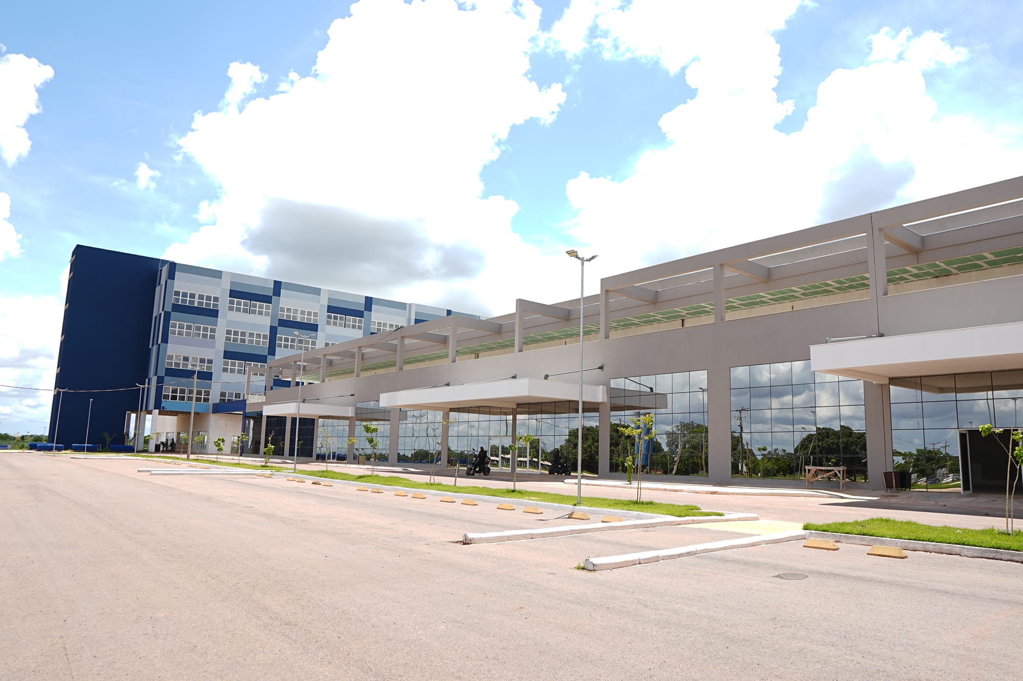 Pintura predial Hospital Júlio Muller em Cuiabá - vista 3